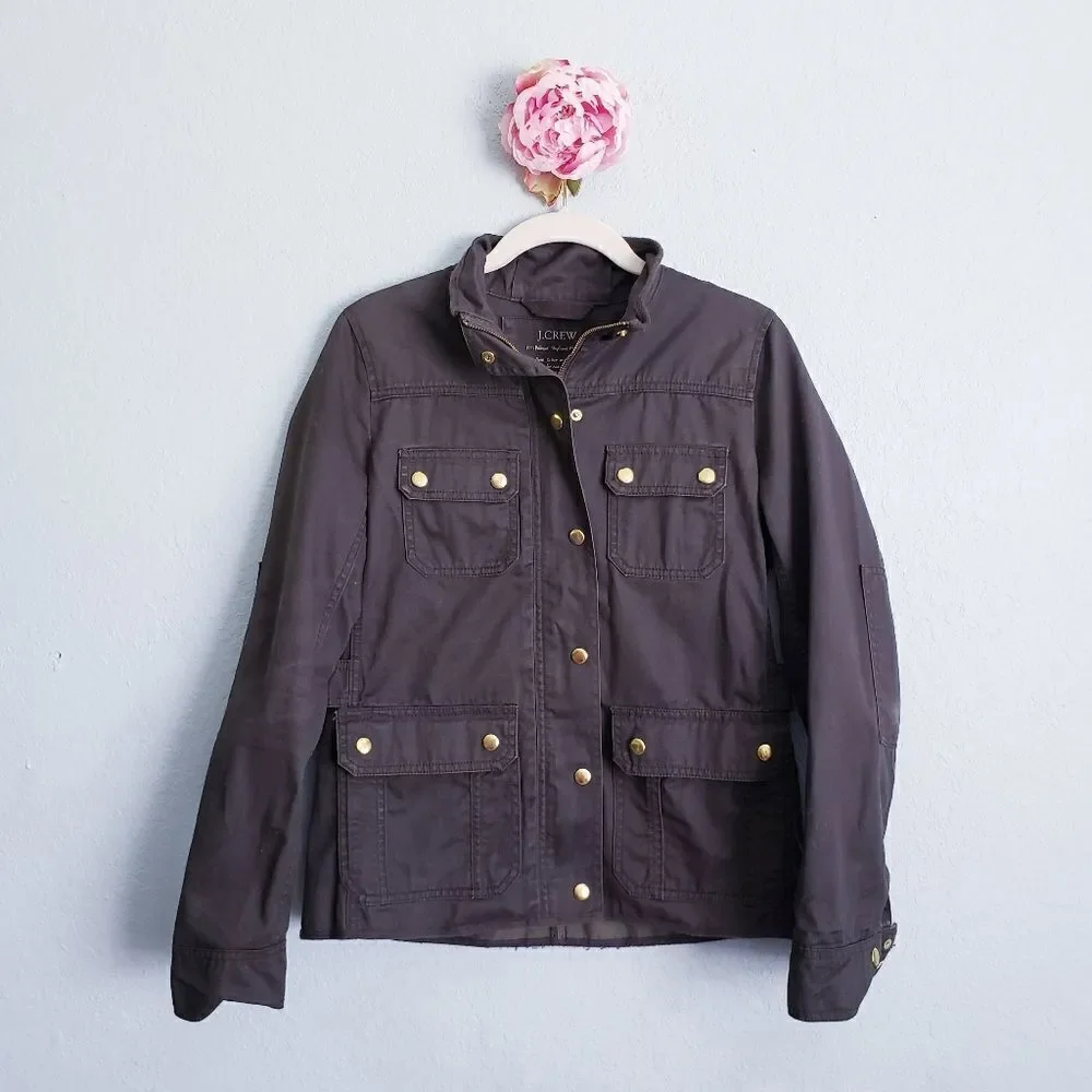 J. Crew‎